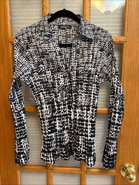 EUC Apt. 9 Pleated Printed Long-Sleeve Collared Top